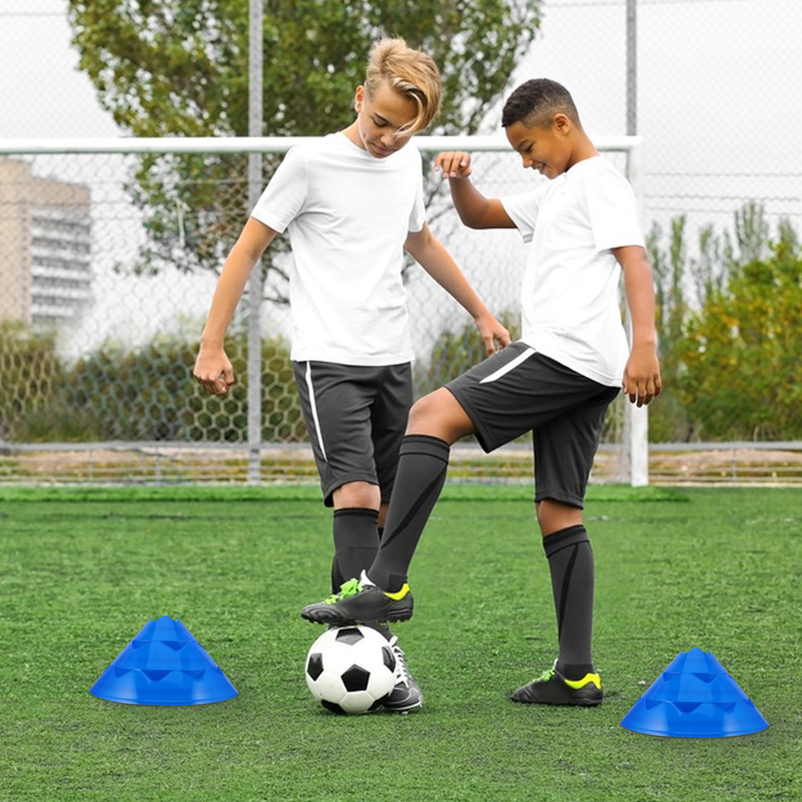 6 قطع من مخاريط التدريب على كر - مراجعة Football Training Cone وسعره